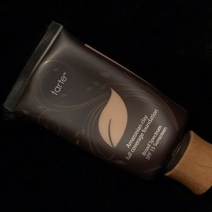 Tarte Amazonian Clay Foundation Light Sand